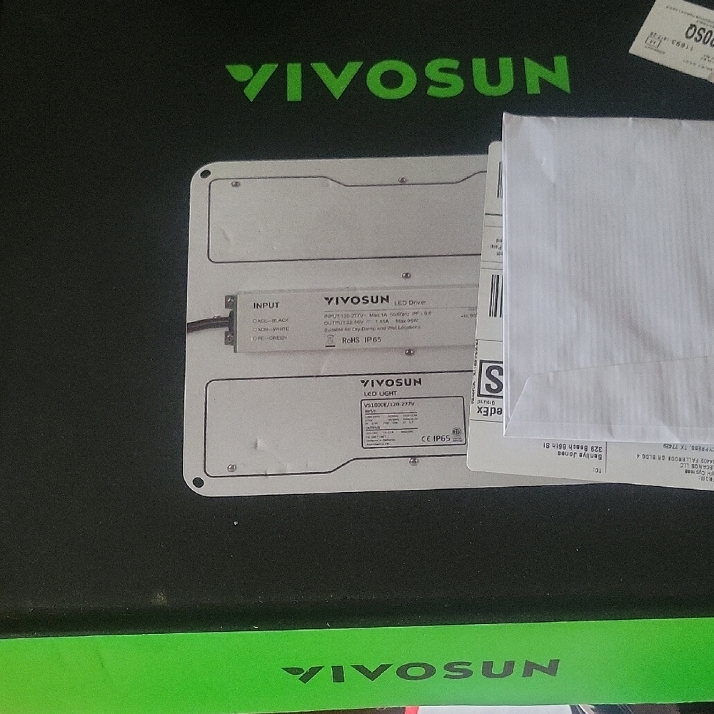 Vivosun AeroLight 1000-Watt White LED Grow Light